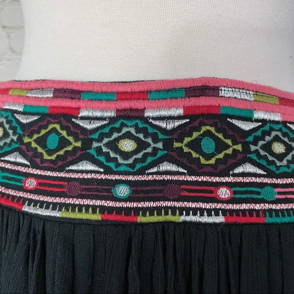 Romeo & Juliet Couture Skirt Size Small NWT - Picture 7 of 12